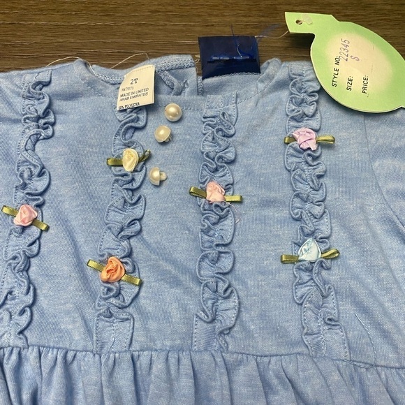 Feu Follet Paris Size 2T Dress Denim chambre Embroidered floral Blue
Nwt - Picture 3 of 6